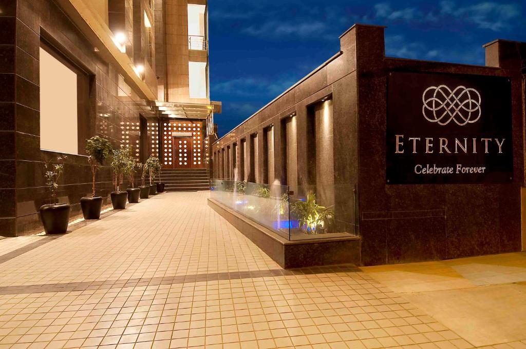 Eternity Hotel new delhi escorts